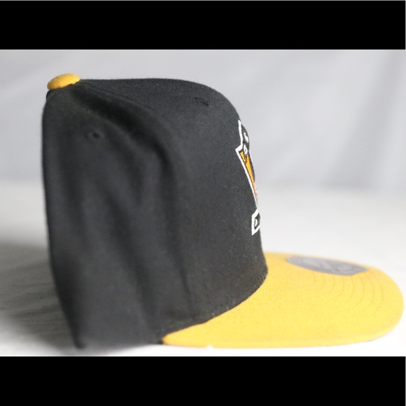 VINTAGE Pittsburgh Penguins Mitchell & Ness Hat - Picture 3 of 9